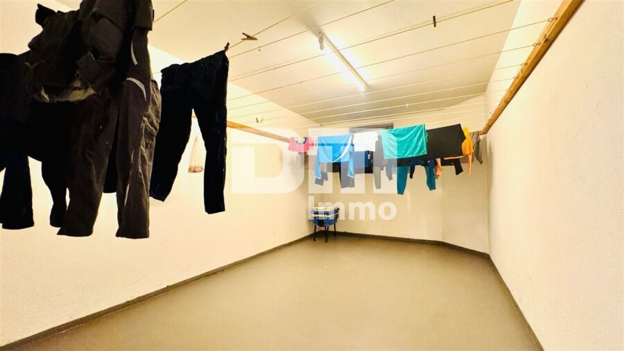 Gepflegte Maisonette Wohnung mit Studio 2x Balkon und PKW Stellplatz in Traumlage - KG Waschküche / Trockenraum